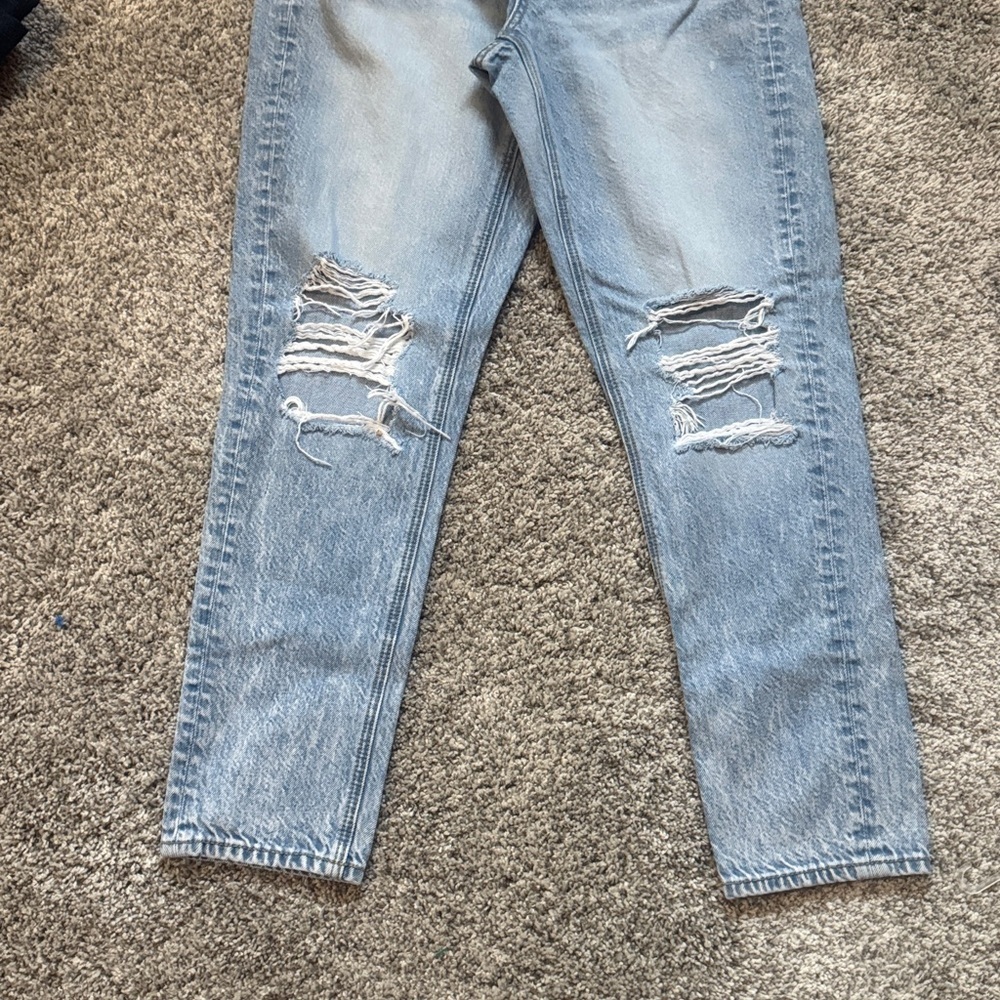 American Eagle Outfitters Light Blue High Rise Mom Jeans Size 0 Short - Picture 2 of 6